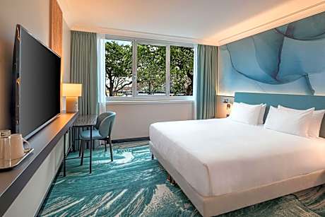 King Deluxe Room With Garden View