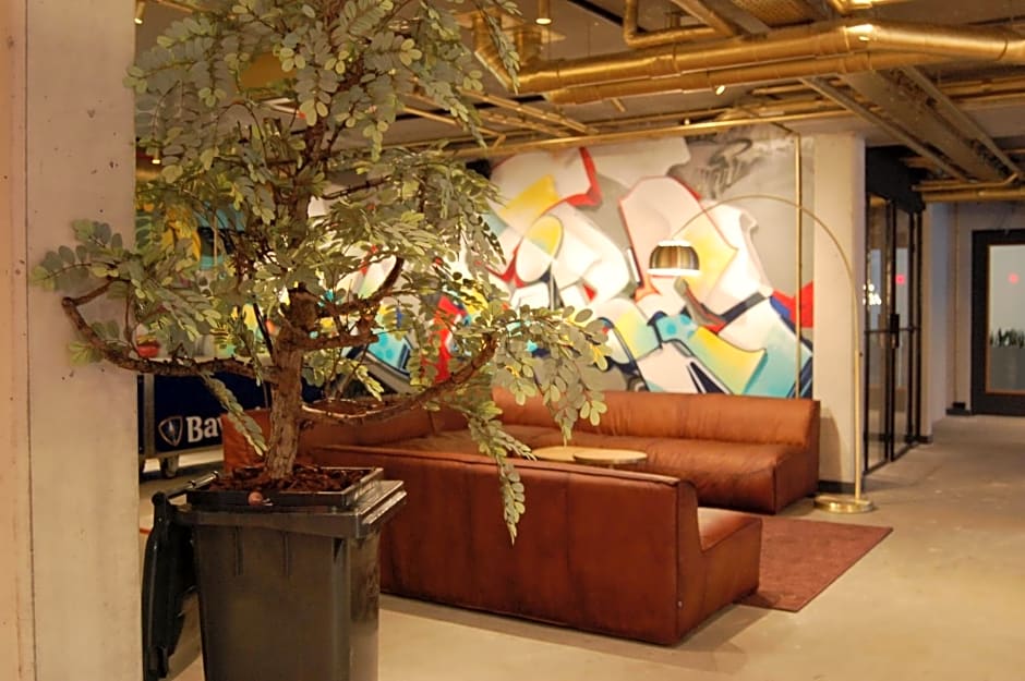Hotel the Match