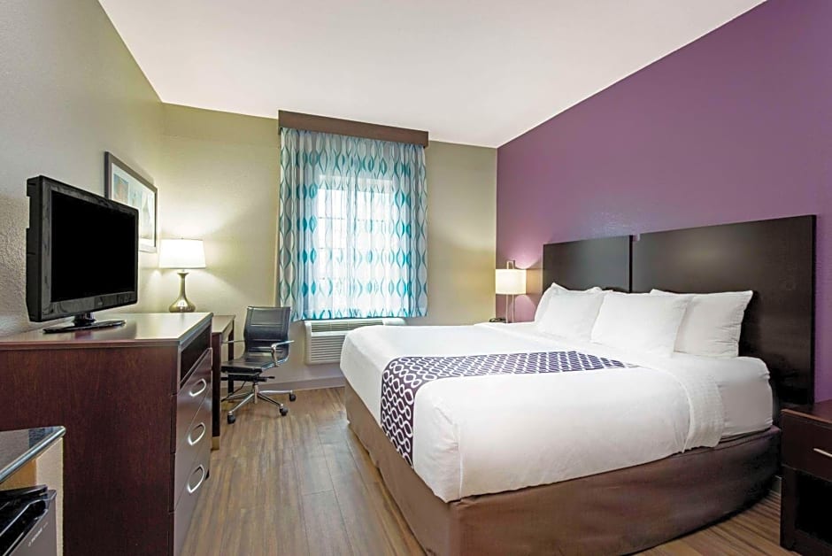 La Quinta Inn & Suites by Wyndham New Cumberland Harrisburg