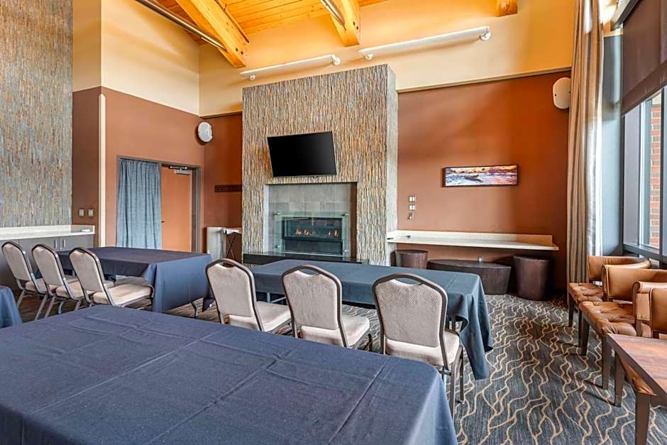 Best Western Premier Boulder Falls Inn