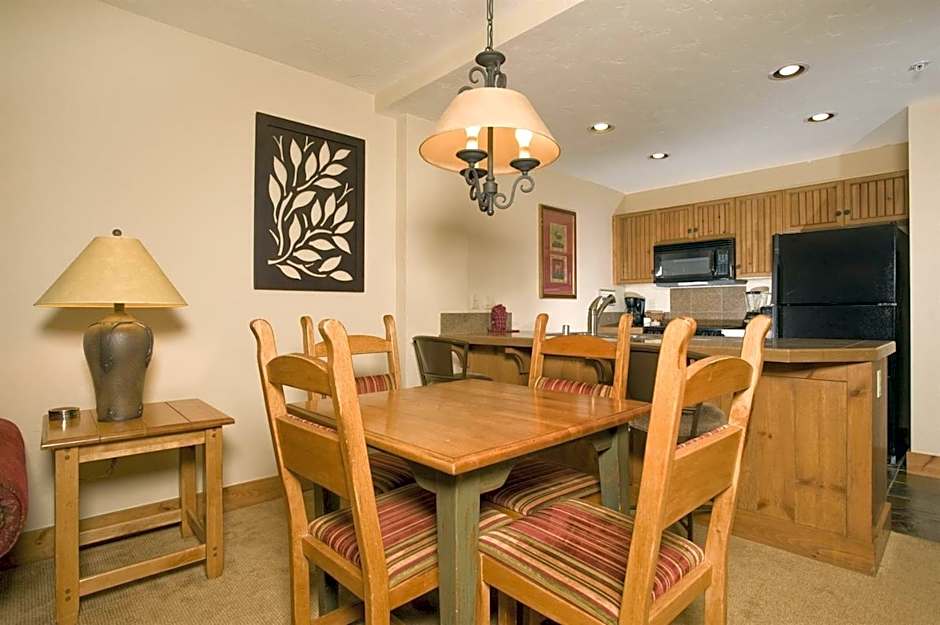 Mountain Thunder Lodge