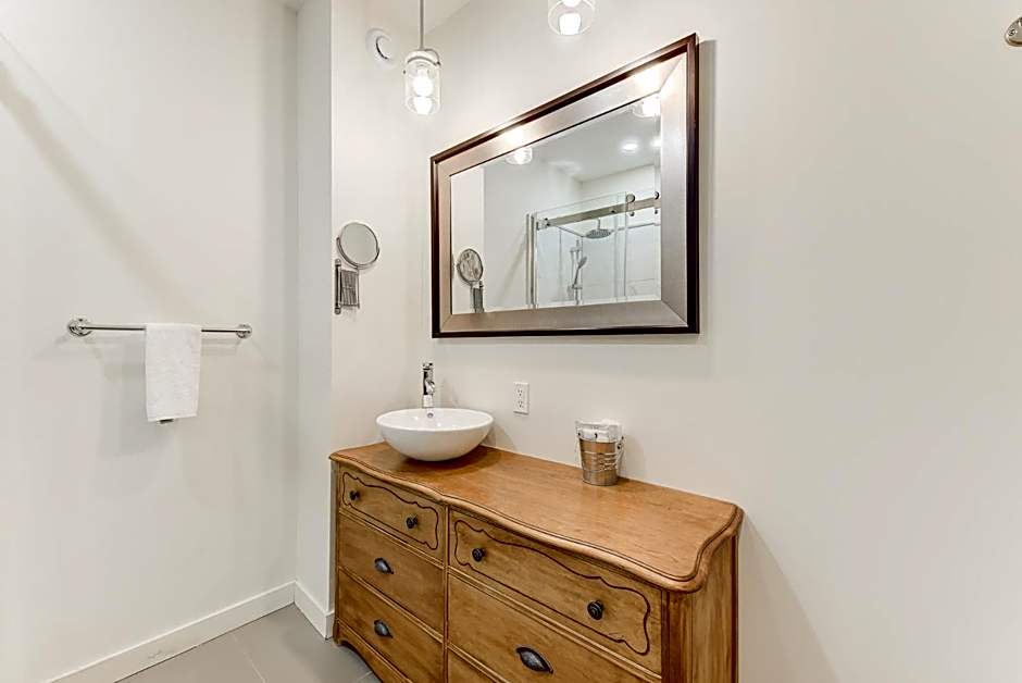 Le 555 Hébergements touristiques