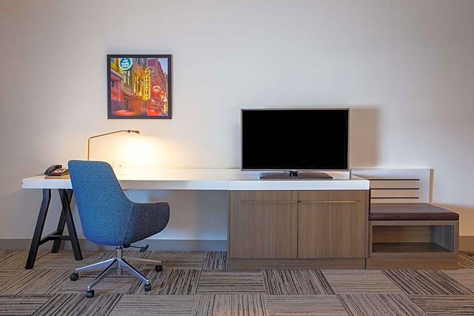 Photo 1 of 7 of Deluxe 1 King Bed with Sofabed