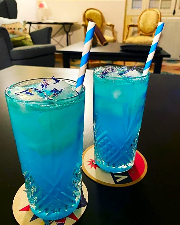 Sans Souci Bed and Breakfast Luxe Heated Pool and Restaurant