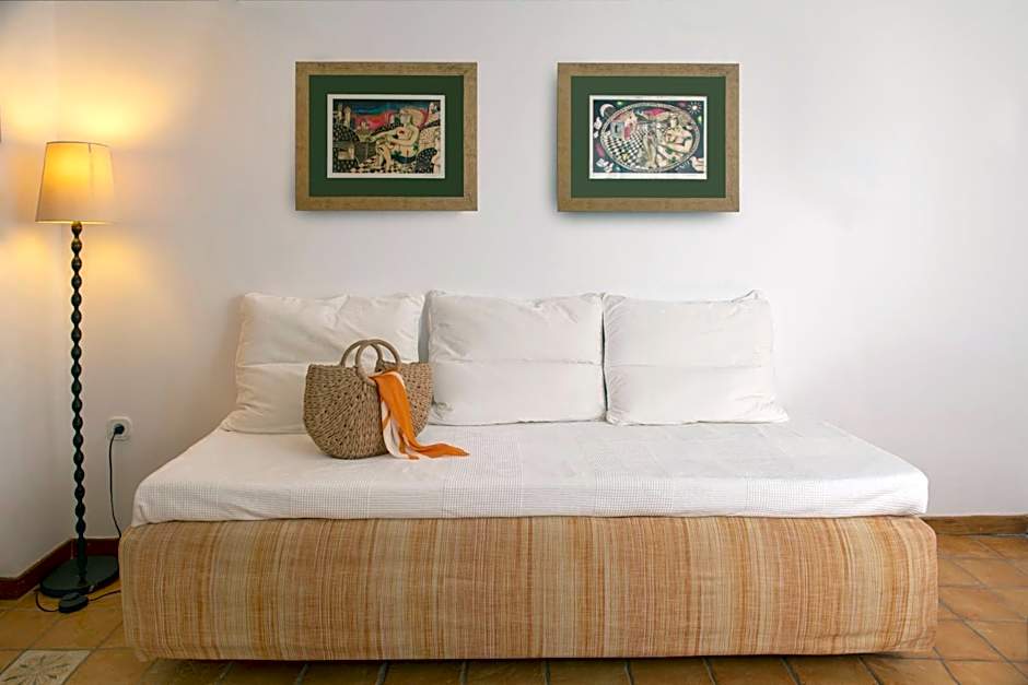 Archipelago Sifnos - Seaside Accommodation