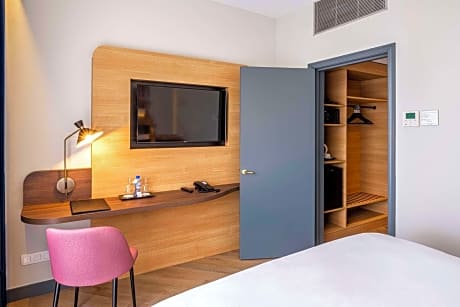 Premium Double Room (1 Double Bed)