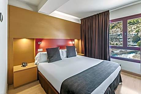 Premium Triple Room