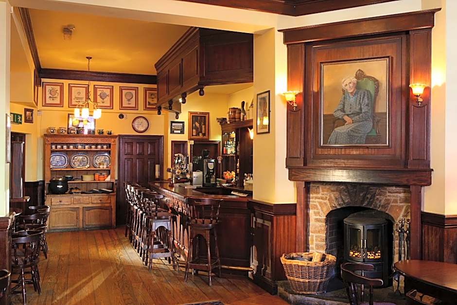 Dingle Benners Hotel