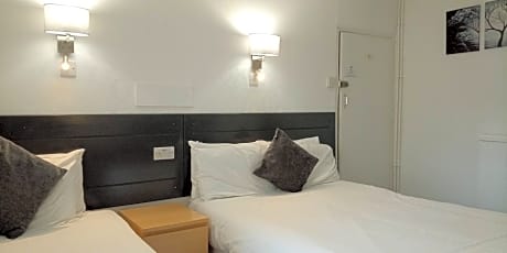 Double or Twin Room with Bathroom