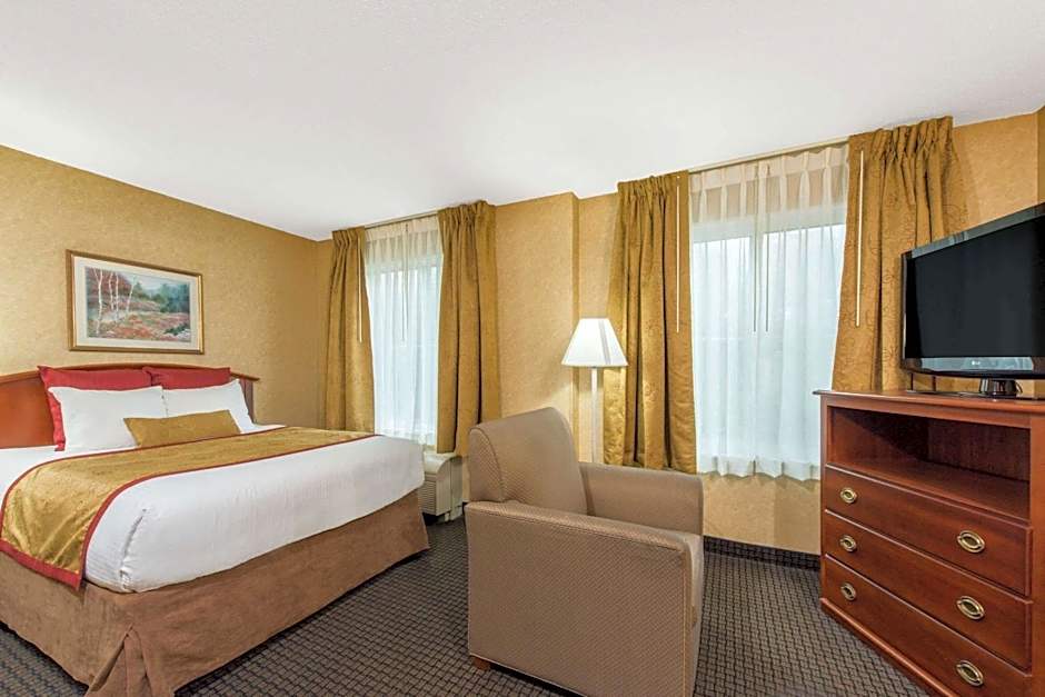 Lancaster Suites