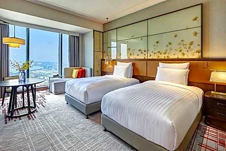 Superior Twin Room with City View