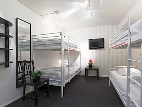 Quadruple Room with Private Bathroom - No Window