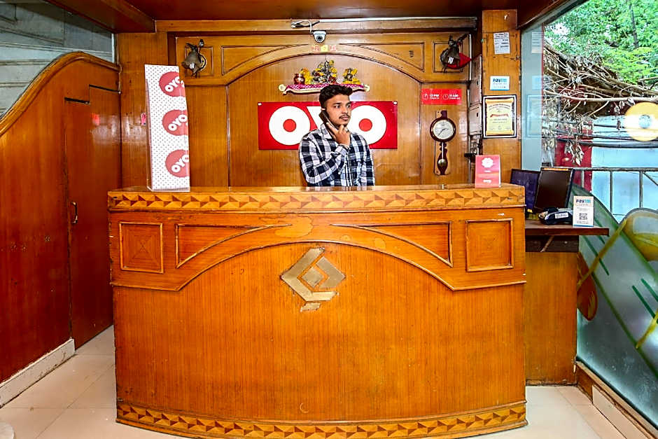 Hotel Cozy Residency by OYO Rooms