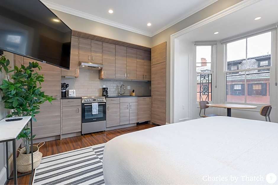 J Miller Flats by Thatch