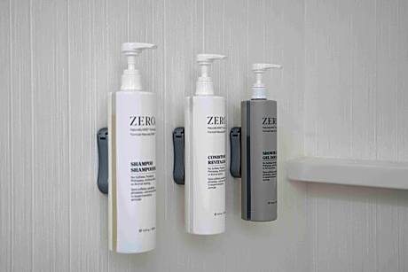 2Queen Mobilty/Hearing Access Tub Studio Nosm