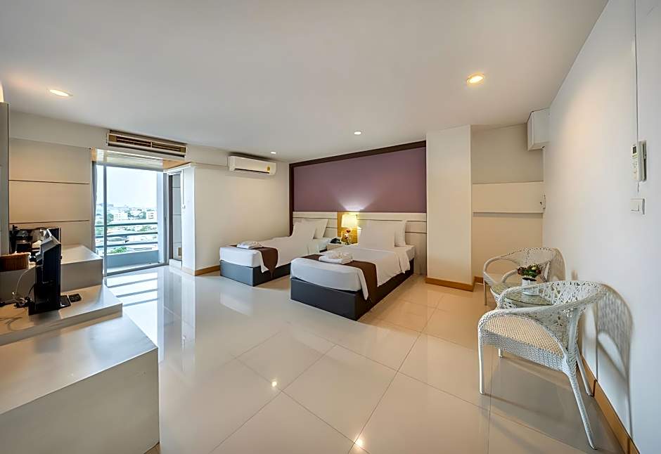The Legacy Convention Hotel