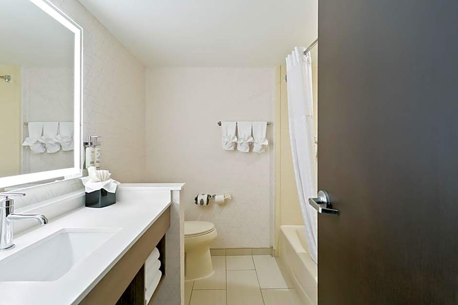 Holiday Inn Express Baltimore West - Catonsville By IHG