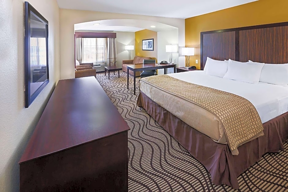 La Quinta Inn & Suites by Wyndham Floresville