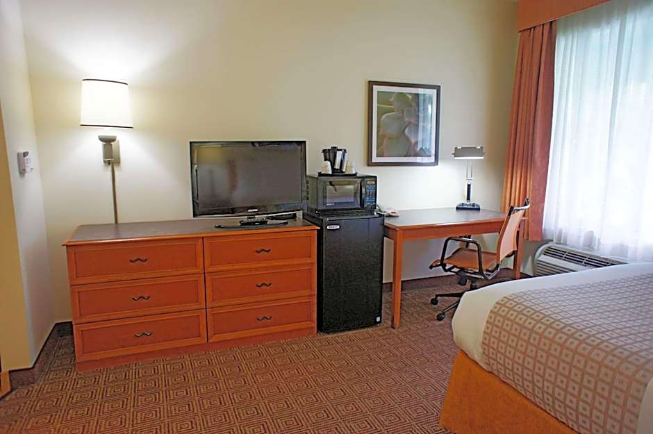 La Quinta Inn & Suites by Wyndham Sunrise Sawgrass Mills