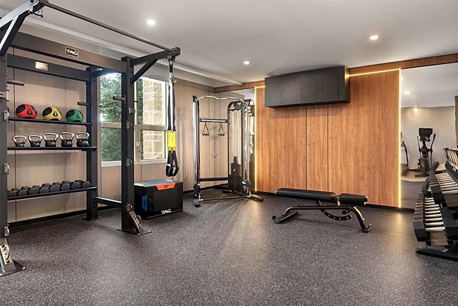 Hotel Vallea Bromont, Tapestry Collection by Hilton