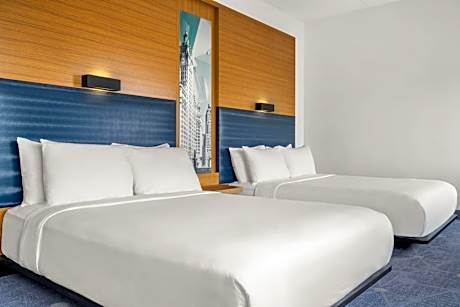 Queen Room with Two Queen Beds and Roll-in Shower - Mobility Accessible