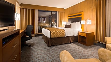 Queen Room with Park View with Balcony - Non-smoking