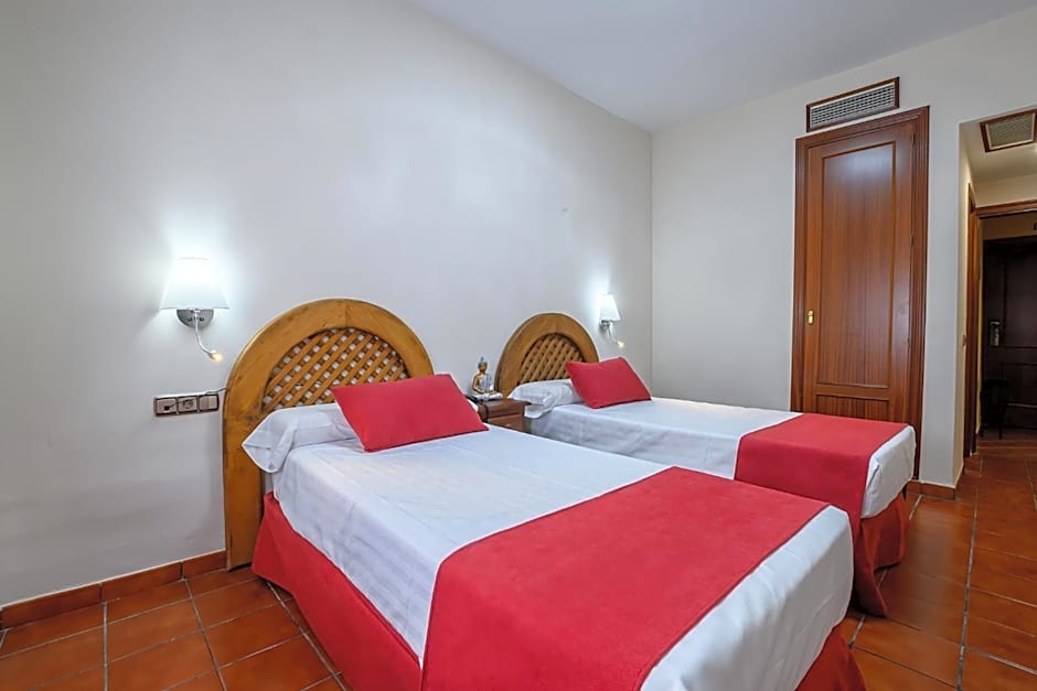 Hotel H28 Camas