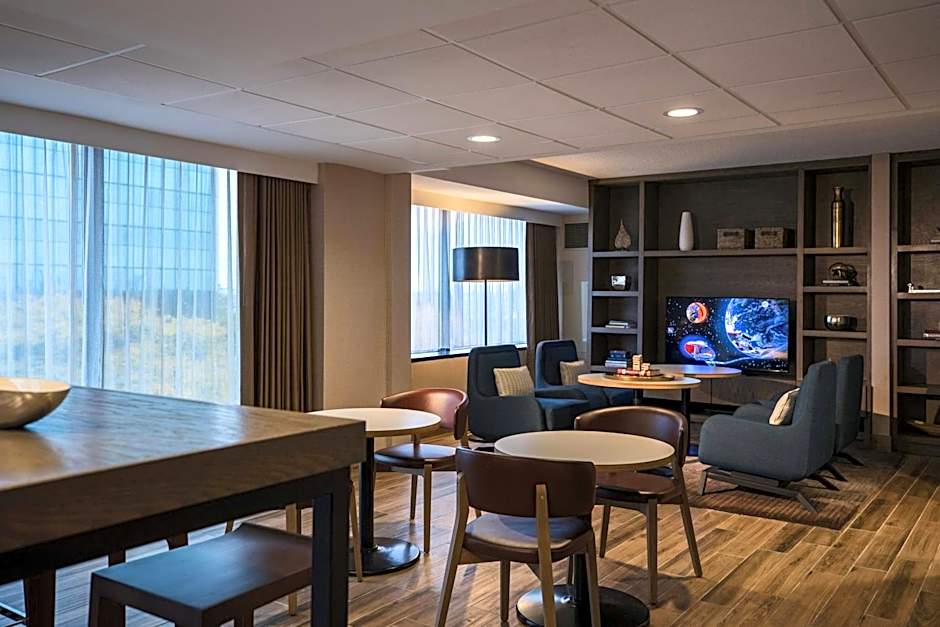 Renaissance by Marriott Toledo Downtown Hotel