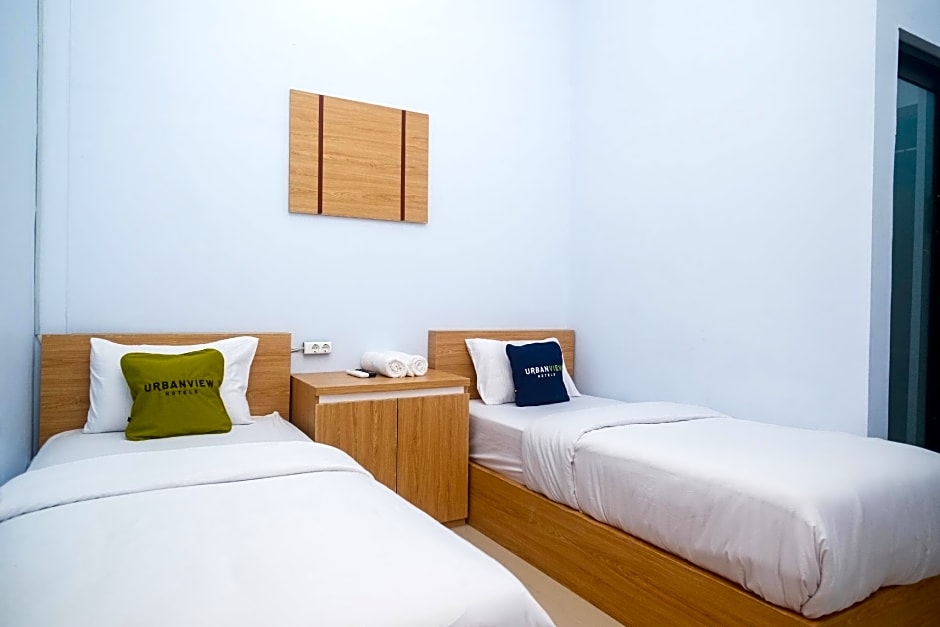 Urbanview Syariah Wisma Nabil Solo