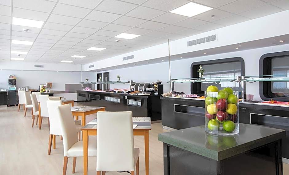 Hotel Chamartin The One