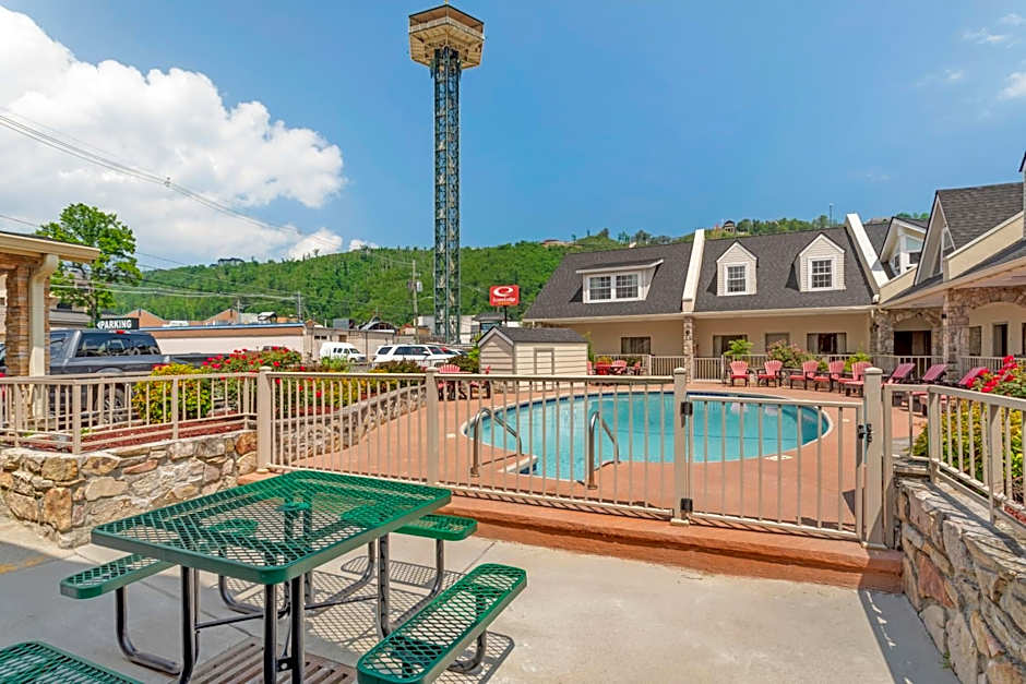 Econo Lodge Inn & Suites At The Conference Center