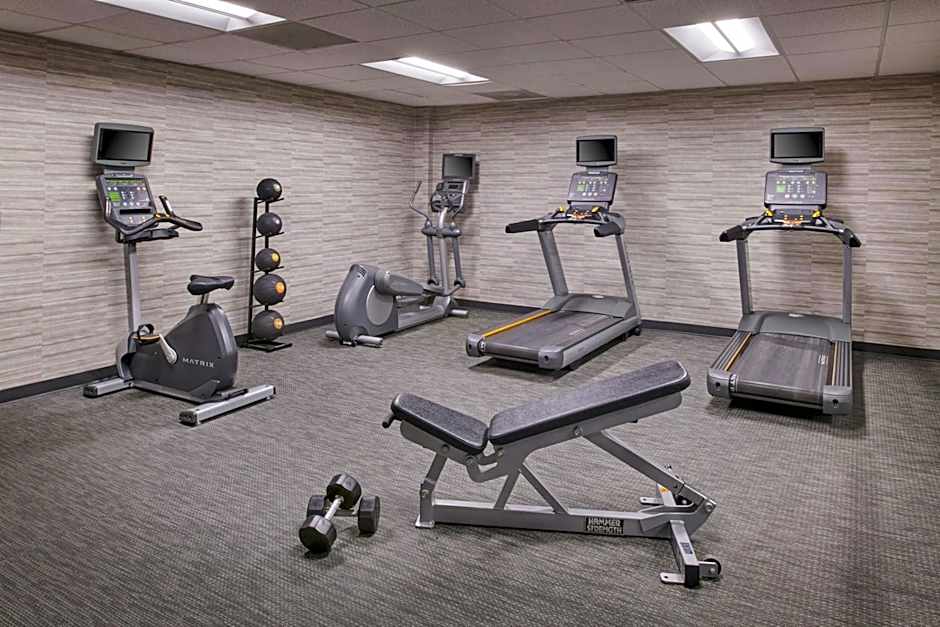 Courtyard By Marriott Detroit Warren