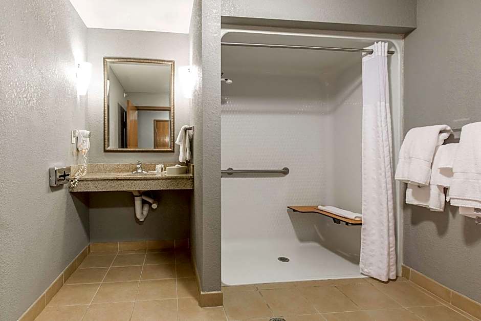 Comfort Suites Fairview Heights - St. Louis