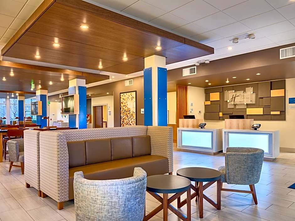 Holiday Inn Express & Suites Salem North-Keizer By IHG