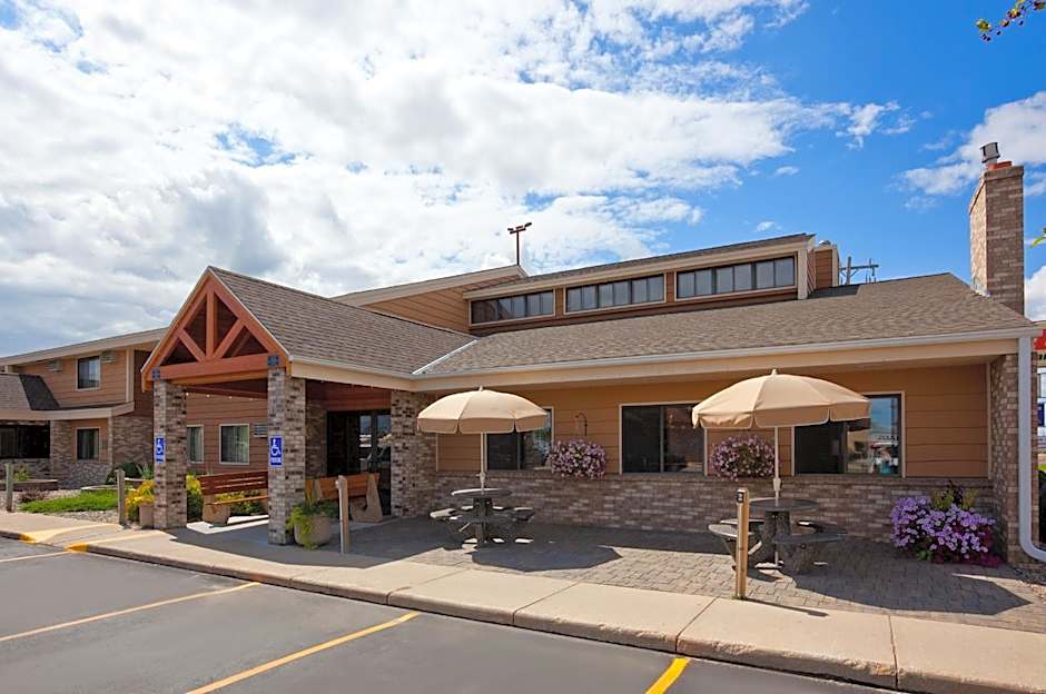 AmericInn by Wyndham Roseau