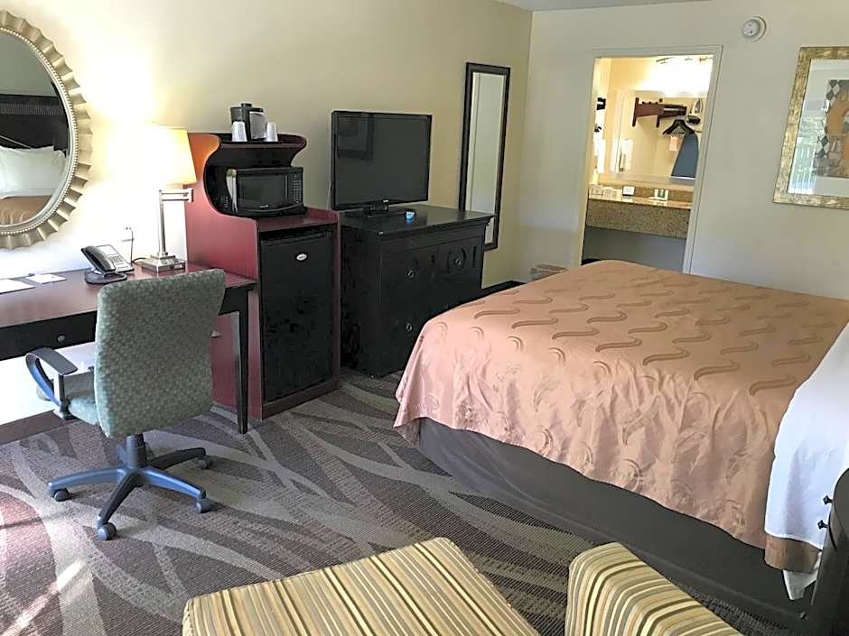 Quality Inn Windsor Mill - Baltimore