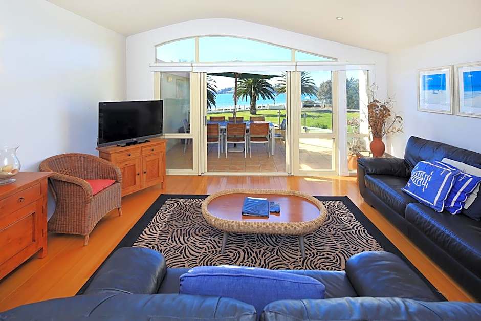 Onetangi Beach Apartments