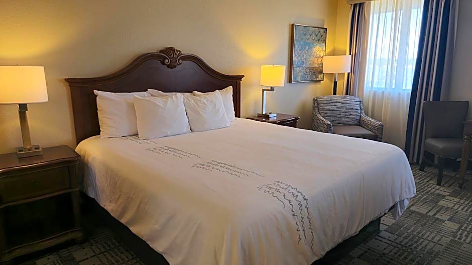 Best Western Plus Dubuque Hotel And Conference Center