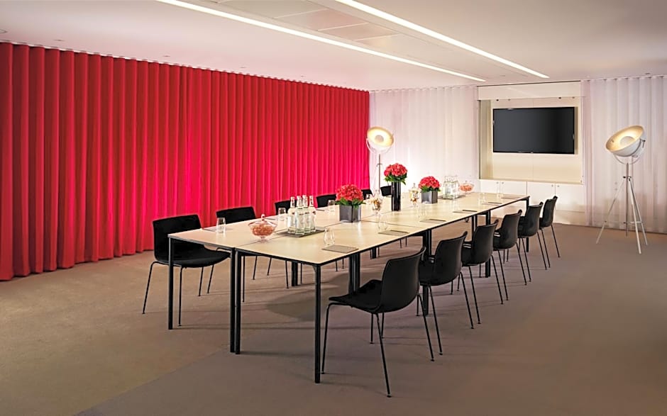 Sea Containers London