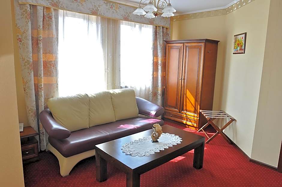 Hotel - Dworek Tryumf