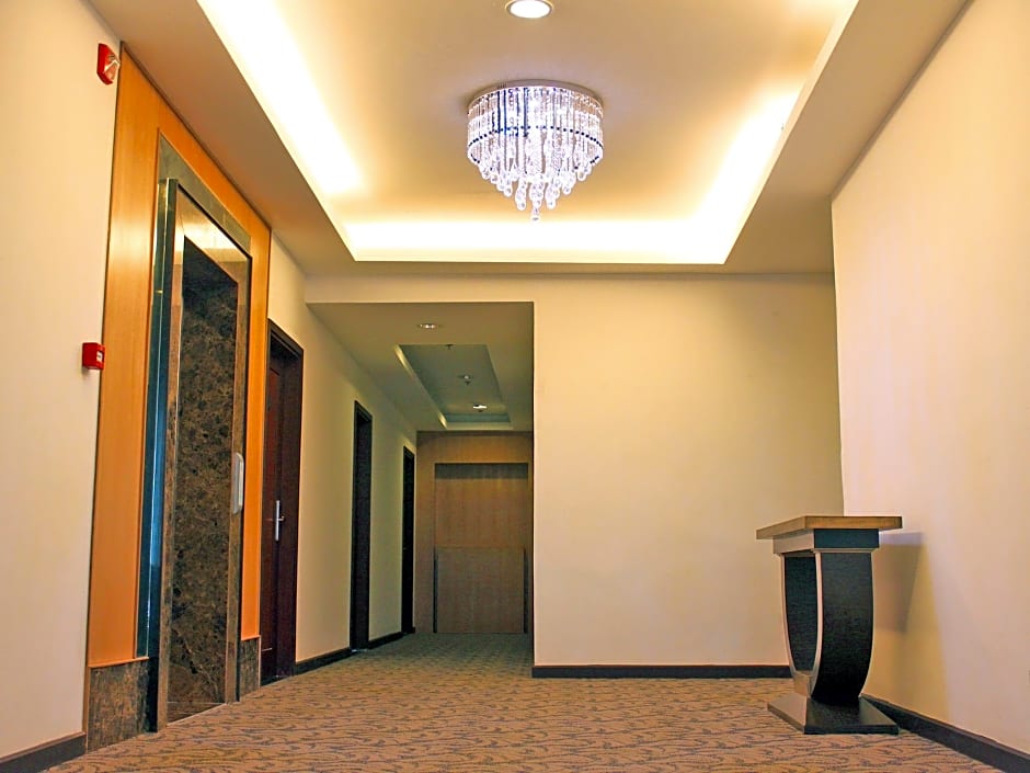 The Plaza Hotel - Balanga