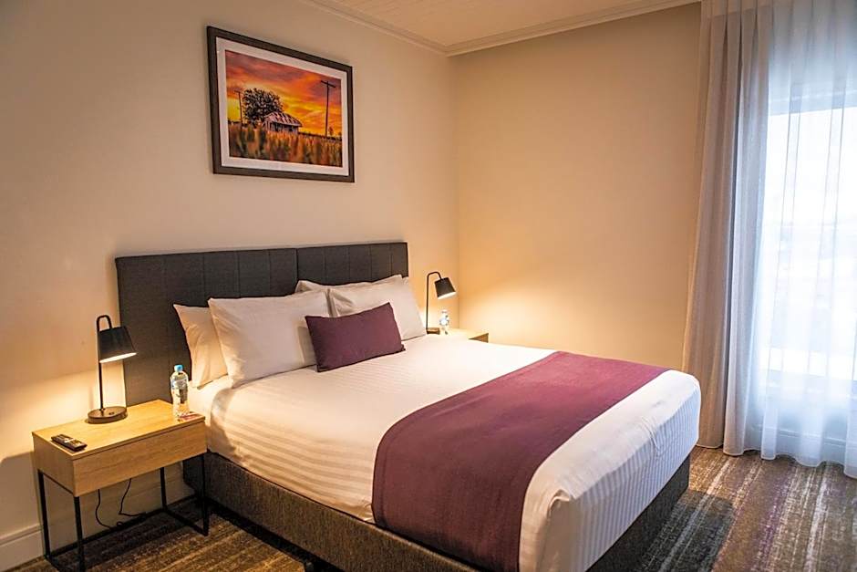 Porter's Plainland Hotel