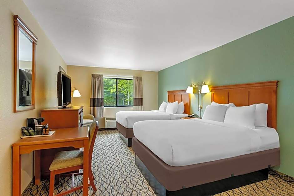 Beachfront Hotel Houghton Lake