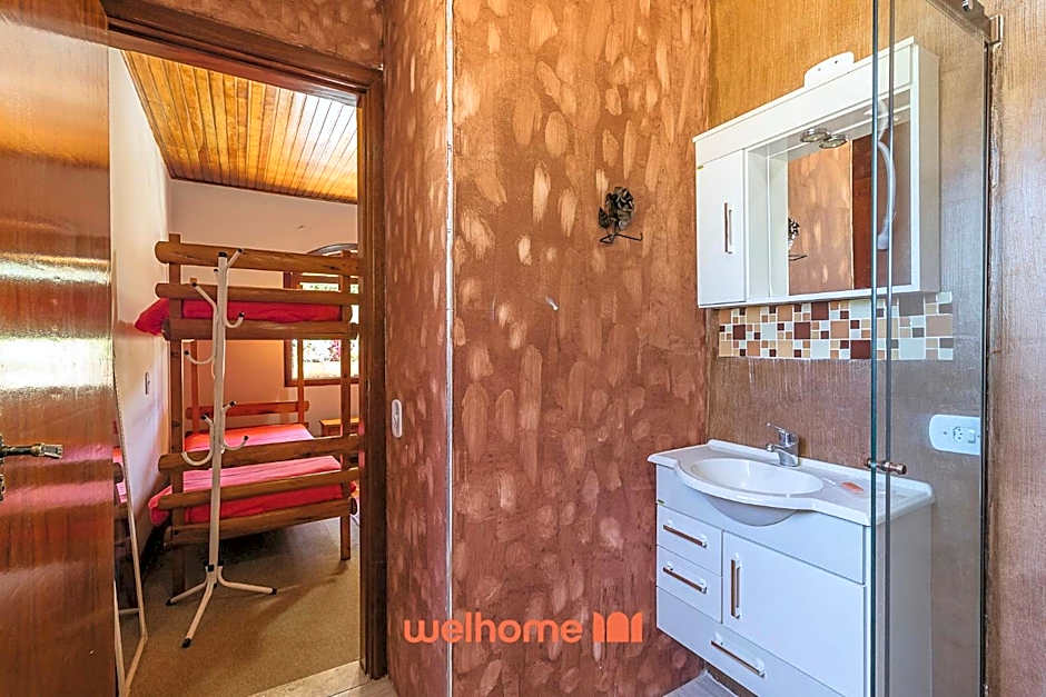 Casa em Campos do Jordão com Varanda e Lareira