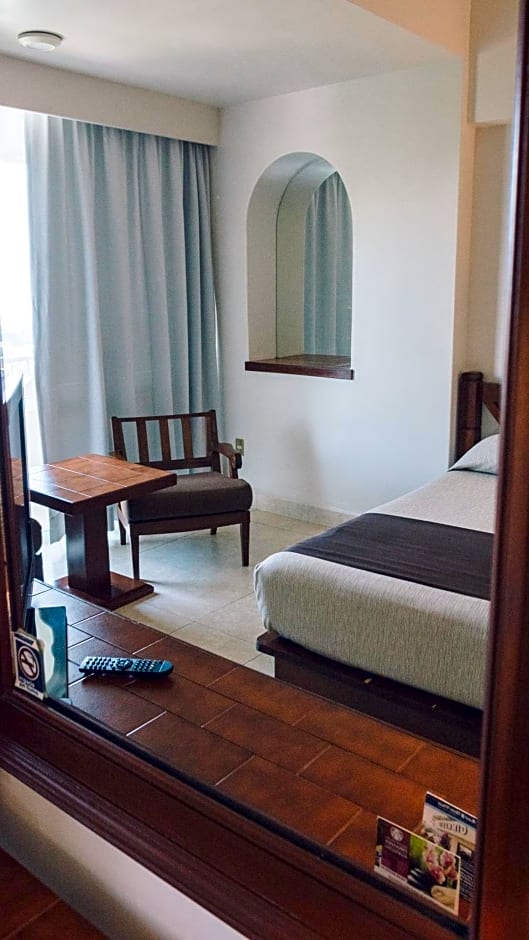 Hotel Fortin Plaza