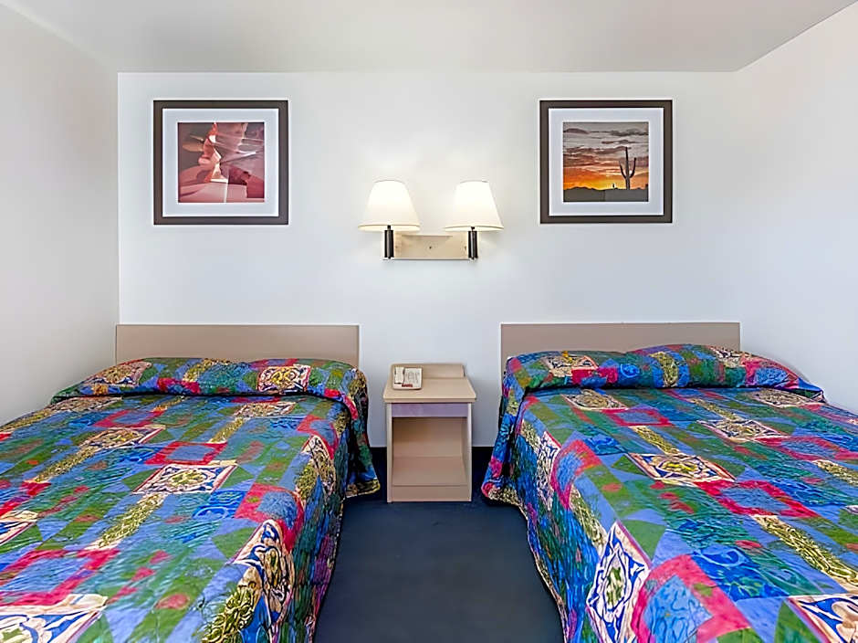 Knights Inn - Grand Rapids MI