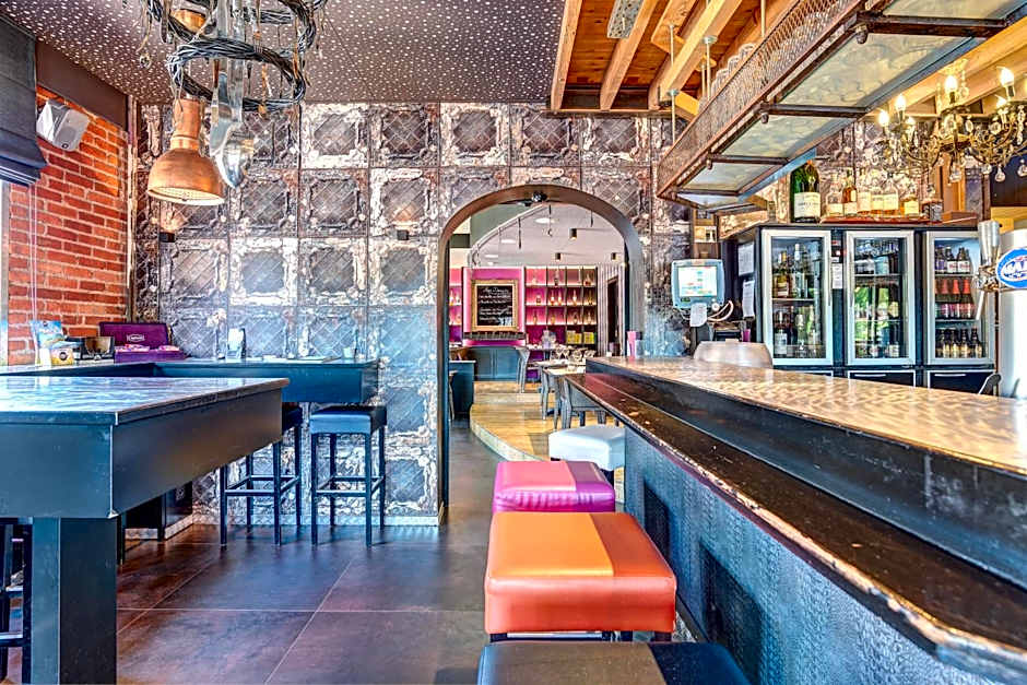 RAVeL Hotel Cyrano