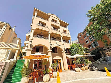 Central Hotel & Restaurant