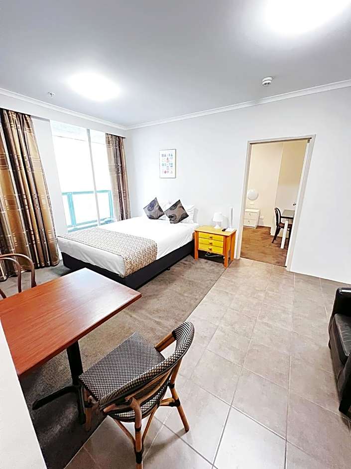 Carlton Lygon Lodge Studio Apartments
