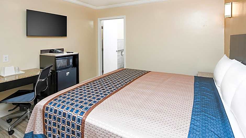 Sea Rock Inn - Long Beach